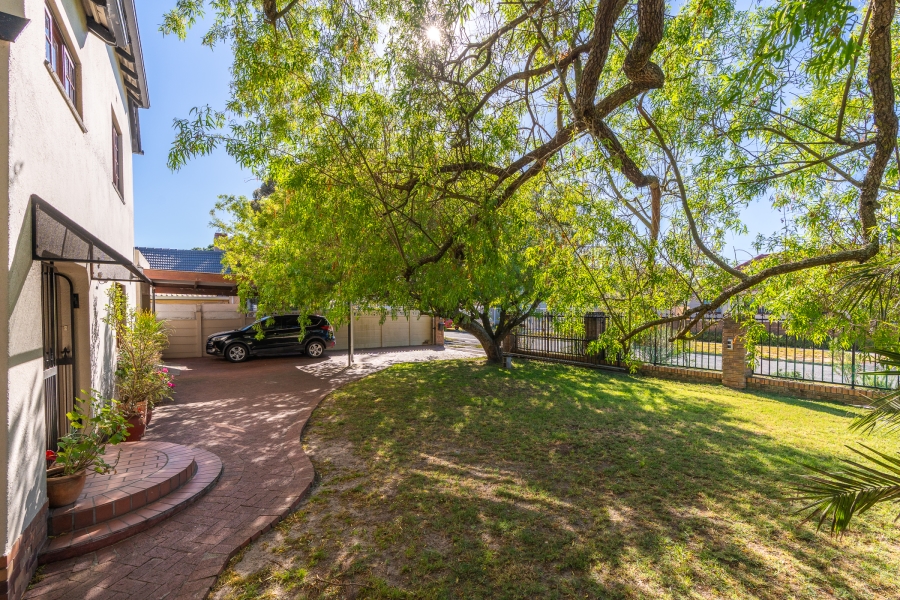 3 Bedroom Property for Sale in Pinelands Western Cape